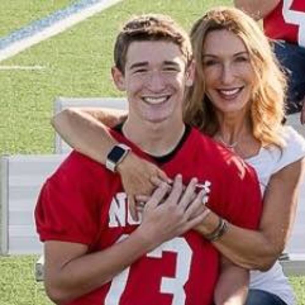 Meet your Posher, Lainy